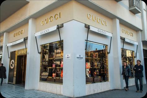 gucci forte dei marmi lavora con noi